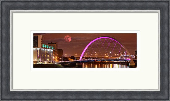 Nightfall Over Glasgow by Ian Marshall